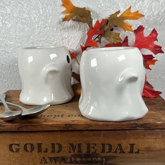 Ghost Mugs Threshold Grinning Ghost 10oz Mugs Set of 2 NWT Halloween Drink Cup - Picture 4 of 13